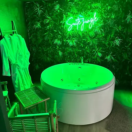Suite Jungle Espaly-Saint-Marcel Exterior photo